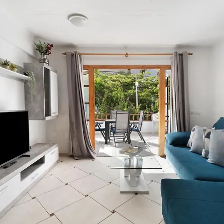 Geranios 82 דירה *